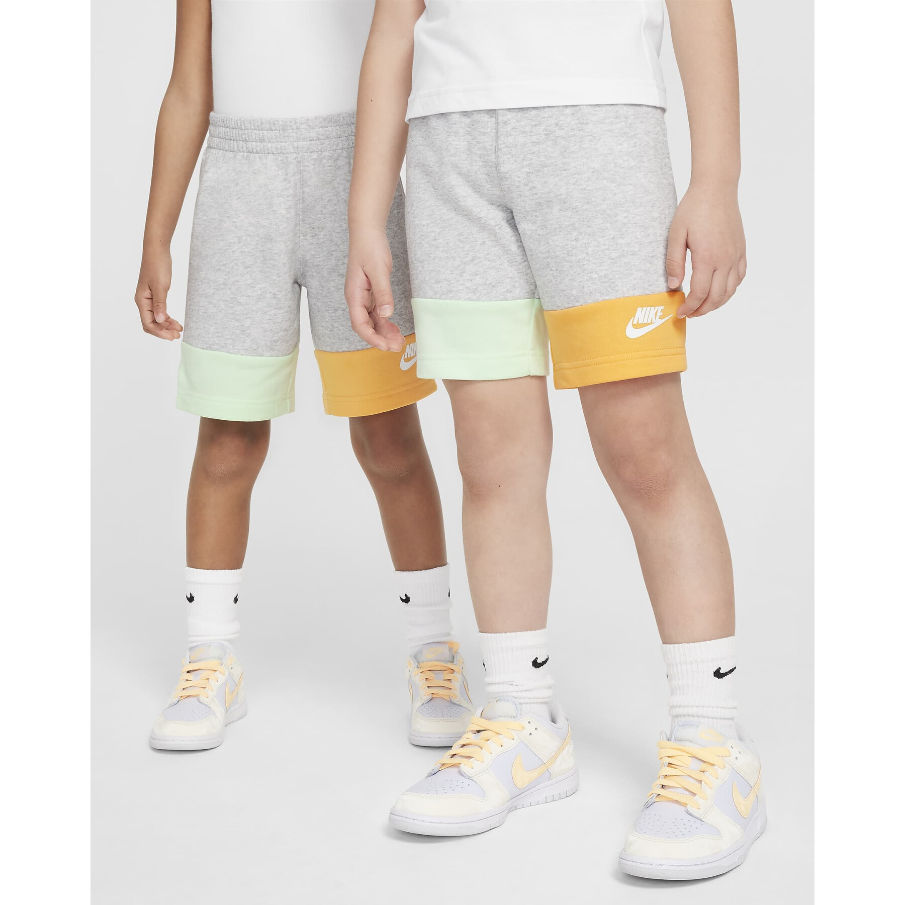 Set pantaloncini e maglietta per bambini Nike KSA
